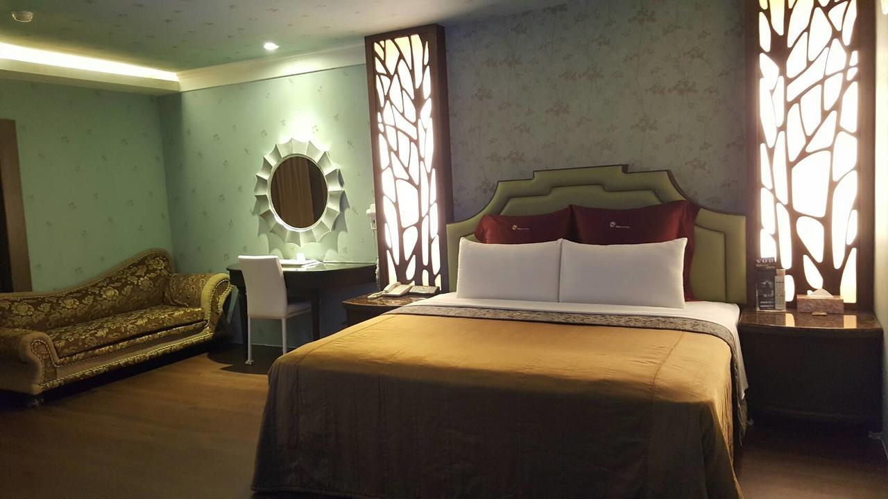 Full Moon Boutique Motel Cidade de Hsinchu Exterior foto