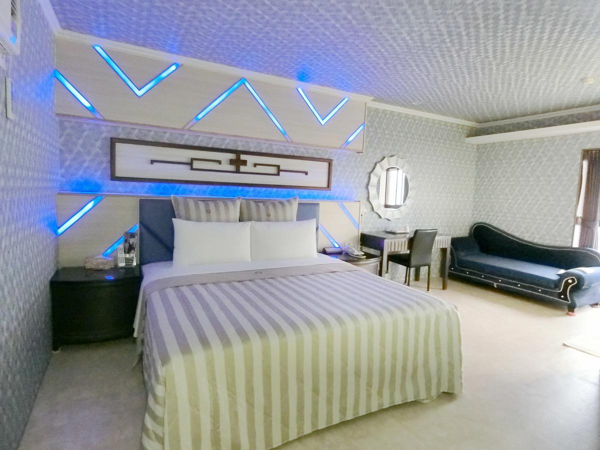 Full Moon Boutique Motel Cidade de Hsinchu Exterior foto